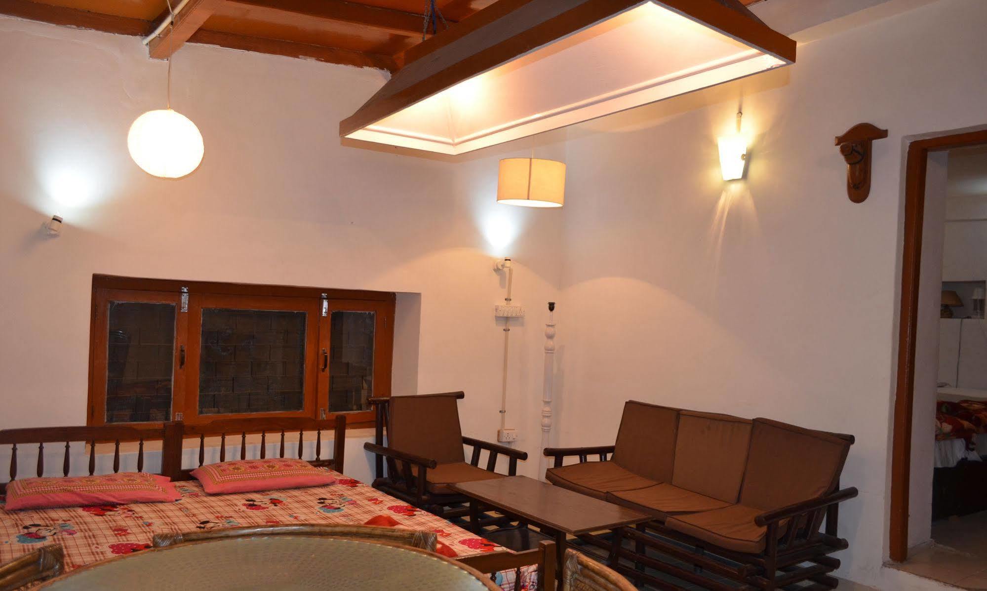 Kafal Resort Nainital Luaran gambar
